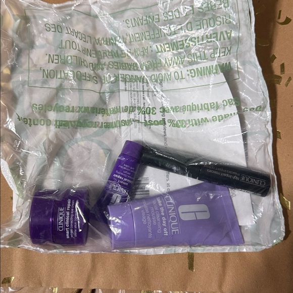 Clinique Skincare Set - Picture 2 of 2